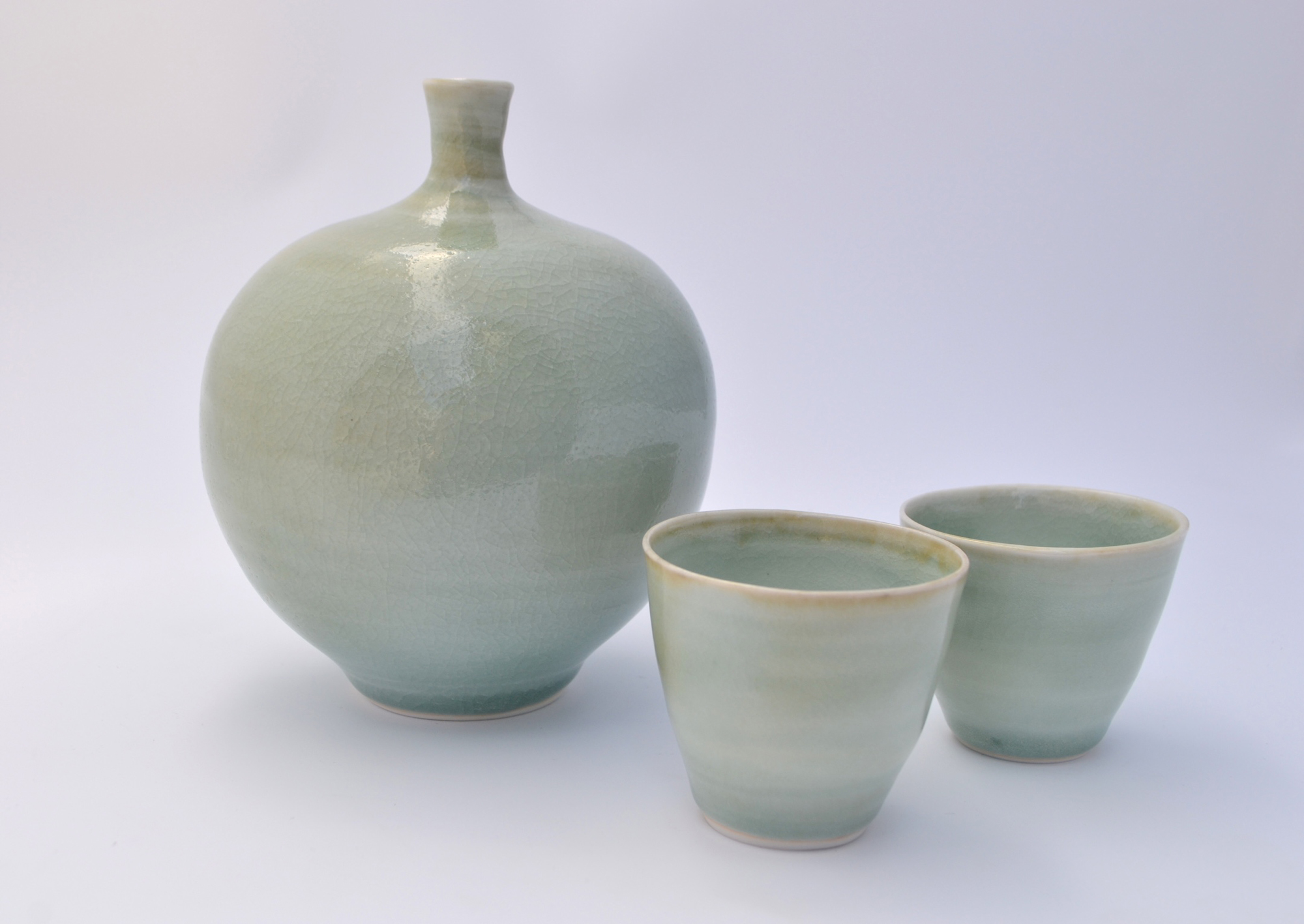 Intermediate Wheel Throwing / Introduction to Porcelain / Raya Stern