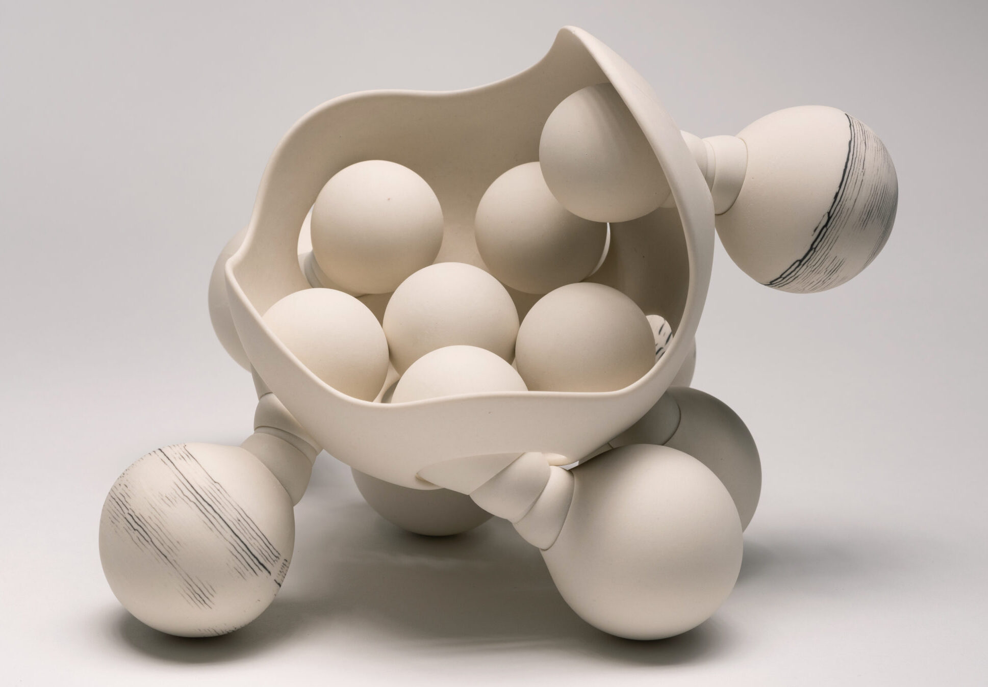 בניית יד או גלגל ממשיכים / צליל ותנועה בחומר / עדנה אוליבר