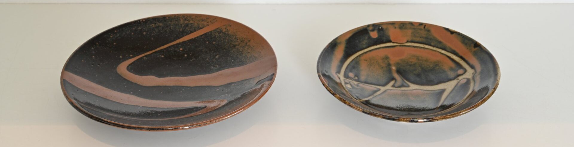 12/04/26, יום א', 20:00, בזום, שוג'י האמאדה ותחיית הקרמיקה היפנית: בין מסורת, הסטודיו ואסתטיקת הקראפט